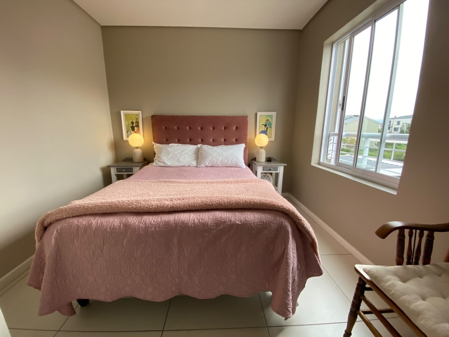 To Let 3 Bedroom Property for Rent in Somerset Lakes Western Cape